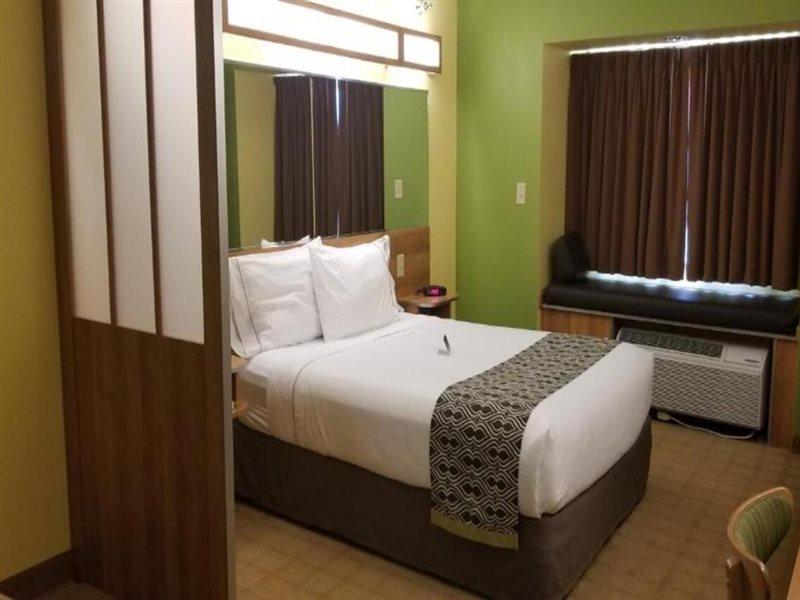 Microtel Inn & Suites By Wyndham Delphos Extérieur photo