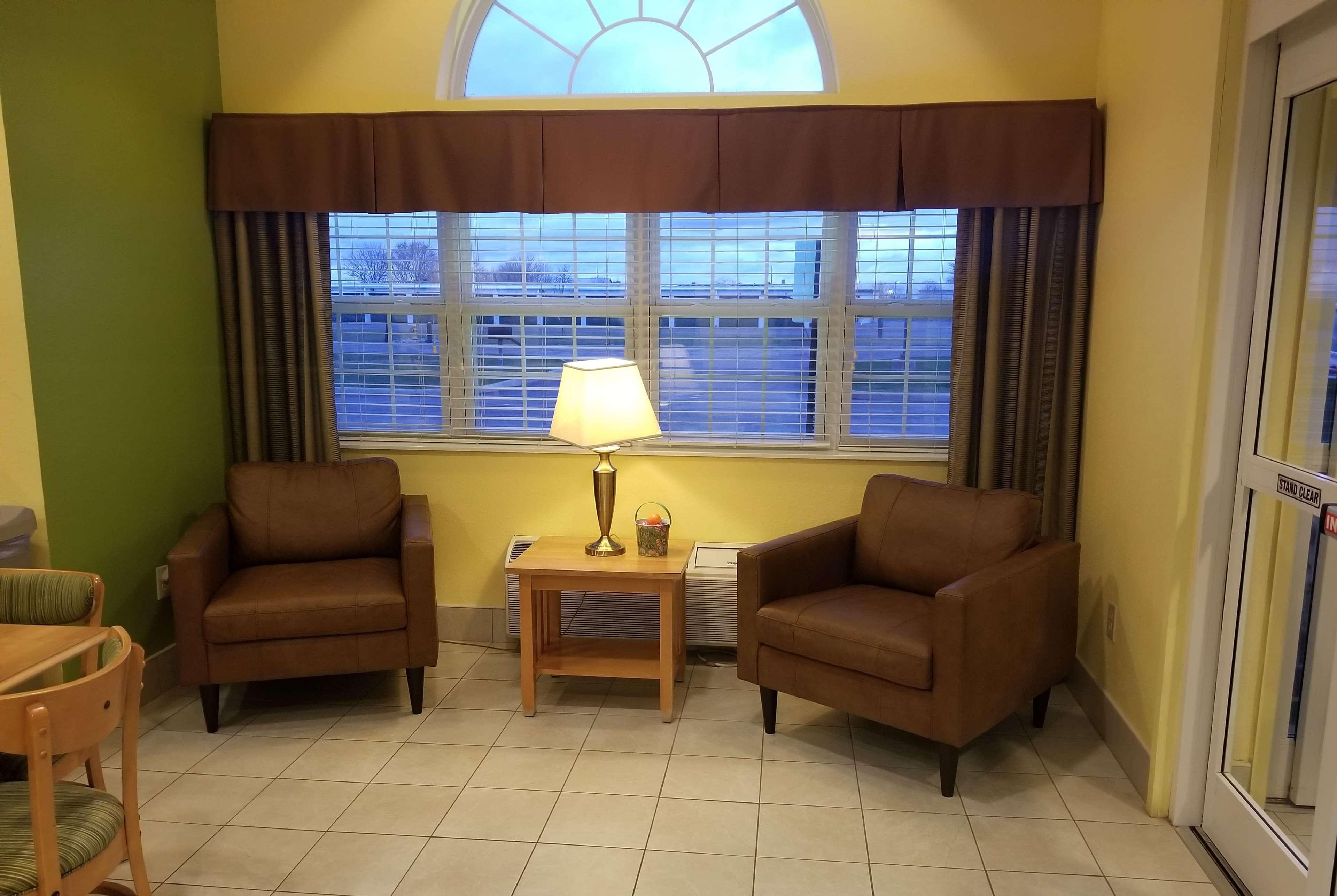 Microtel Inn & Suites By Wyndham Delphos Extérieur photo