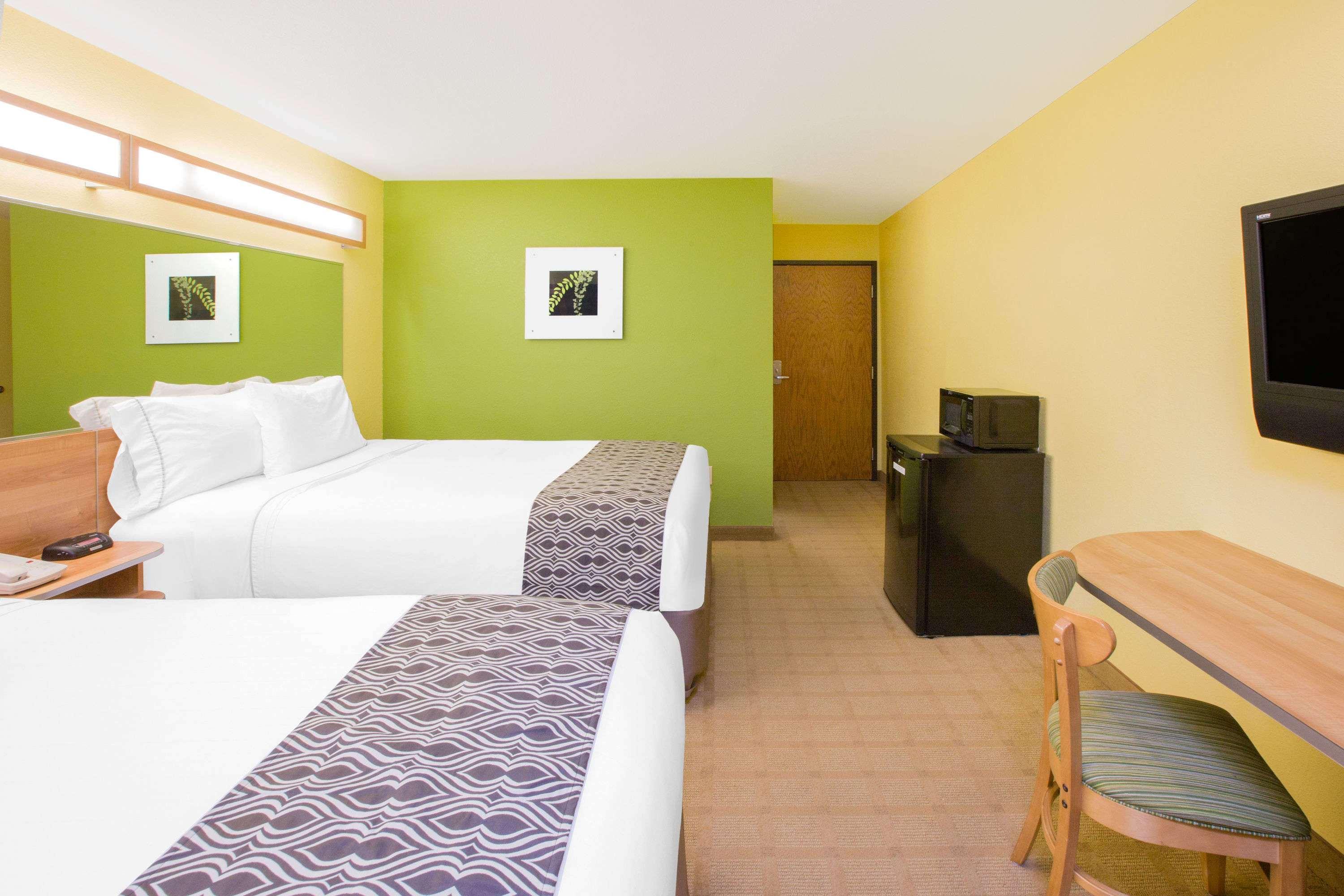Microtel Inn & Suites By Wyndham Delphos Extérieur photo