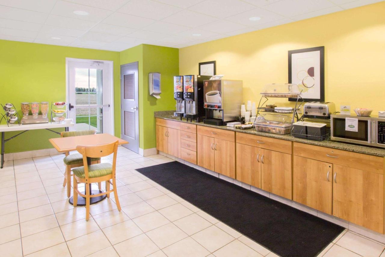 Microtel Inn & Suites By Wyndham Delphos Extérieur photo
