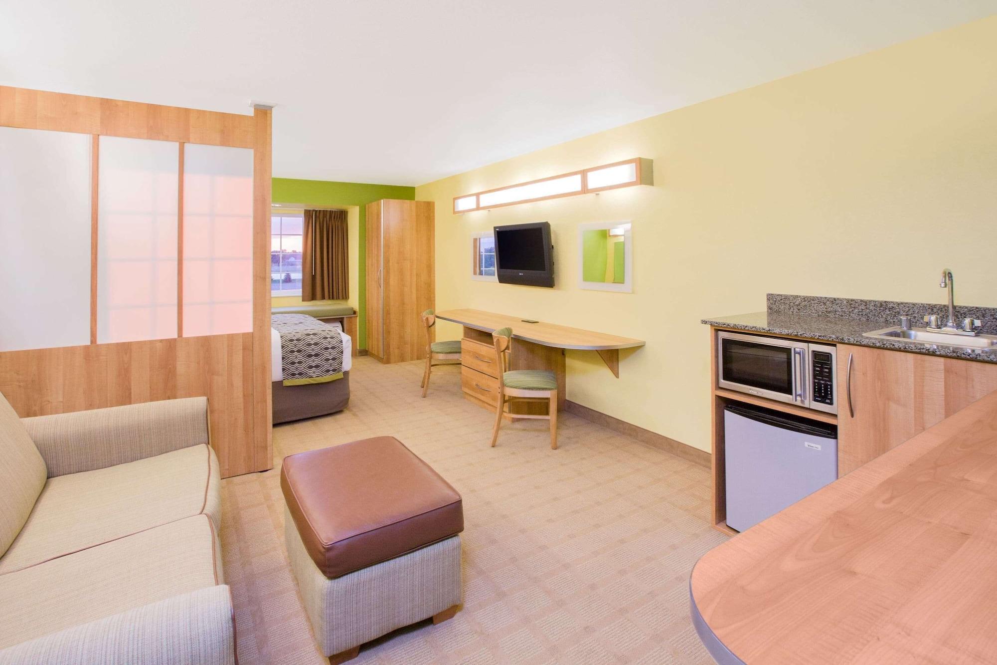 Microtel Inn & Suites By Wyndham Delphos Extérieur photo