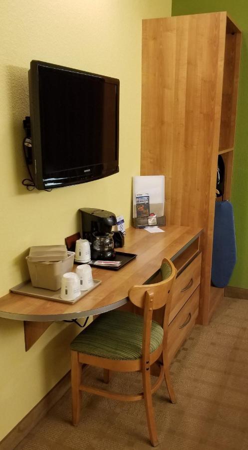 Microtel Inn & Suites By Wyndham Delphos Extérieur photo
